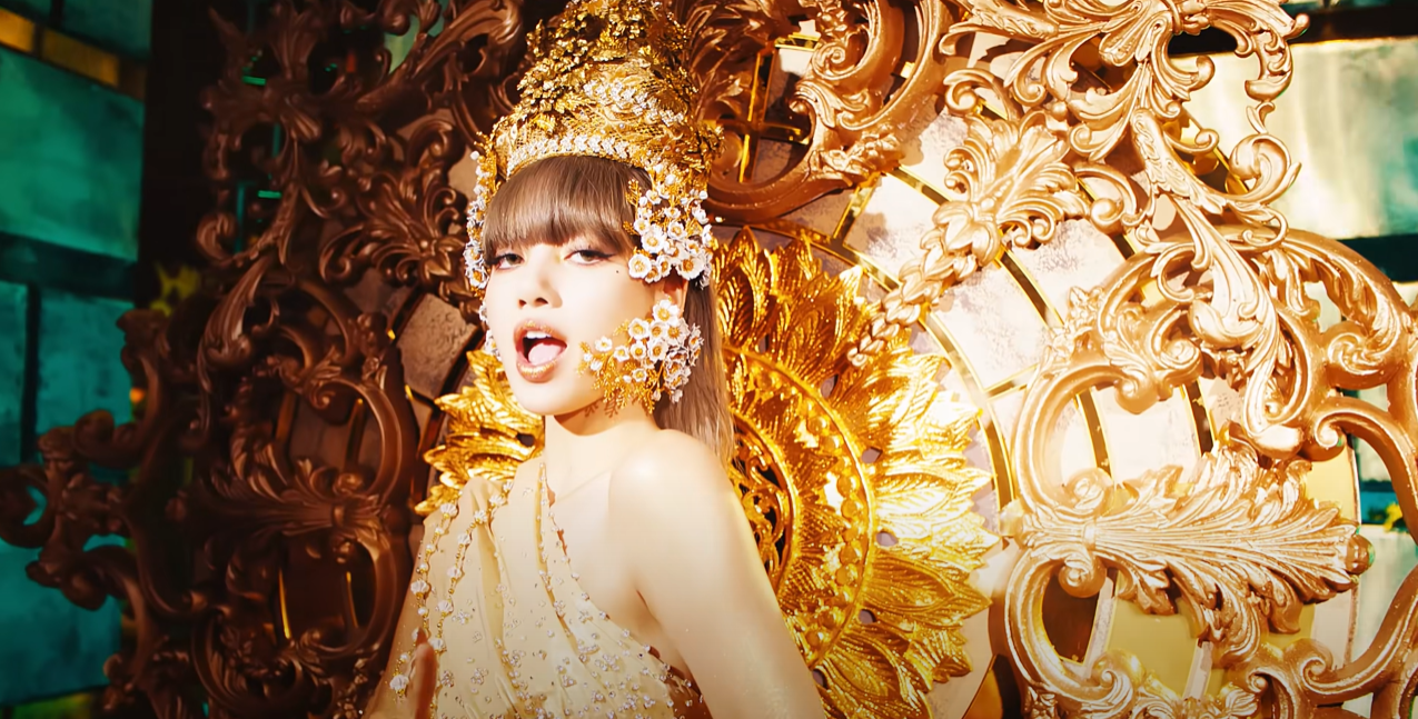盘点LISA《LALISA》MV里出现的泰国品牌!精致造型打造「女王气质」,这品牌连Jennie也穿过!