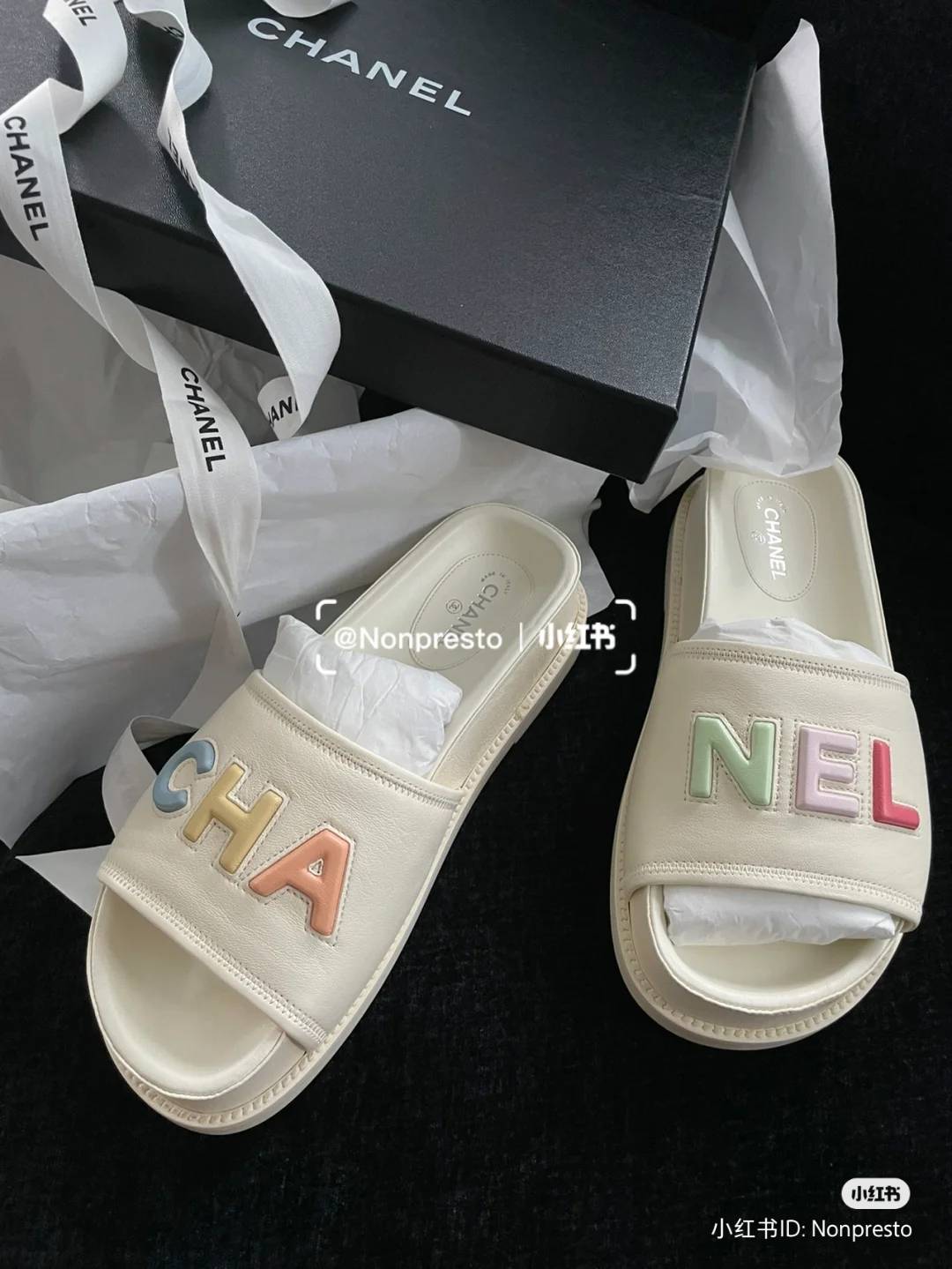 Chanel 2022春夏凉鞋,让人超心动的精品凉鞋魅力,可爱糖果配色点亮整个夏天!