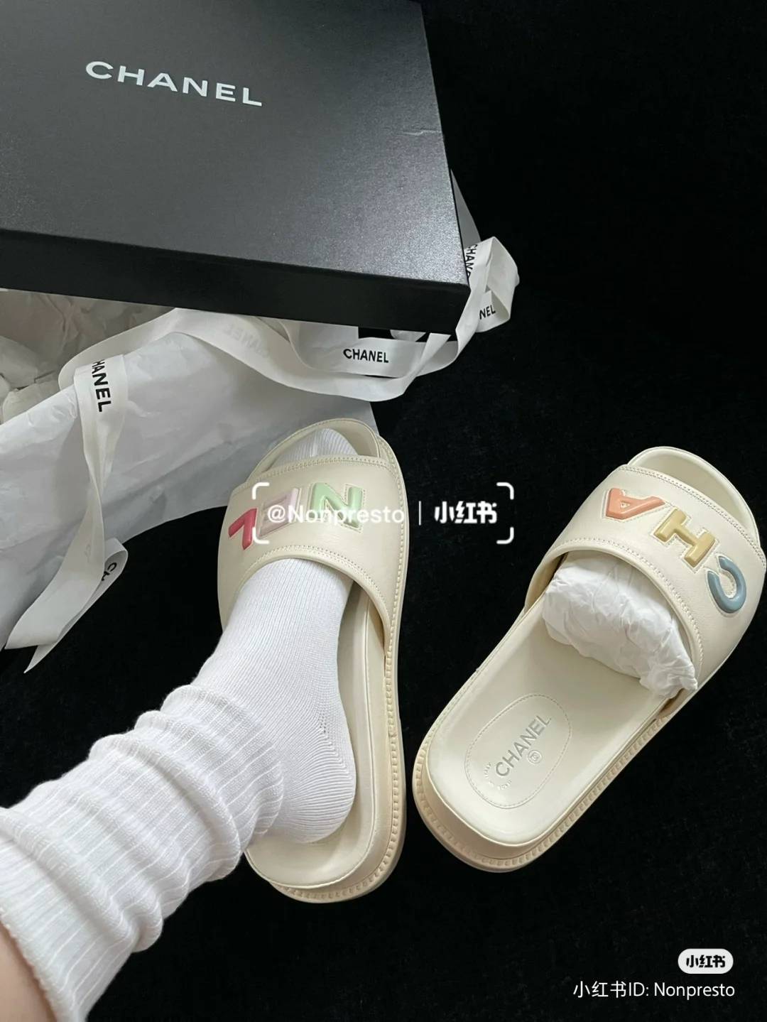 Chanel 2022春夏凉鞋,让人超心动的精品凉鞋魅力,可爱糖果配色点亮整个夏天!